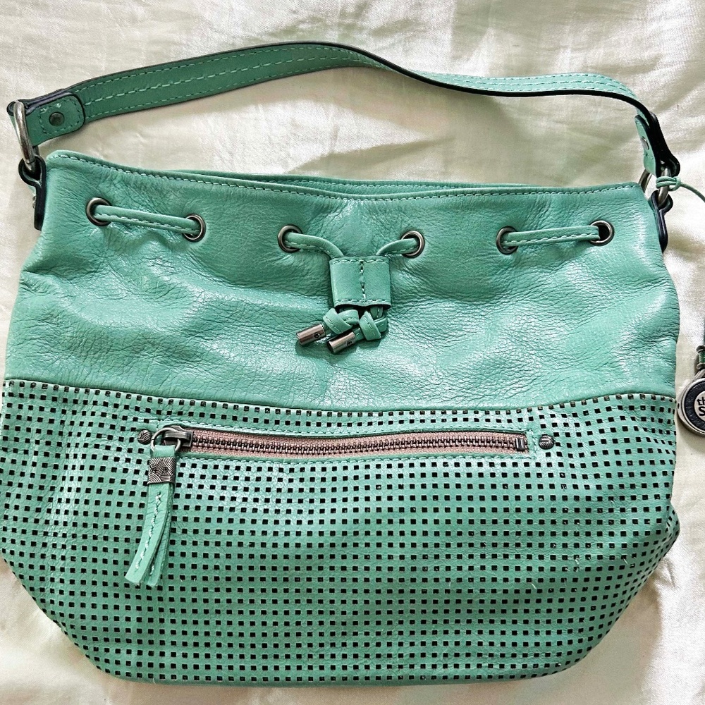 BUCKET BAG, LEATHER, SEASCAPE (GREEN), LEATHER DRAW CORDS, MAGNETIC CATCH, ZIPPE